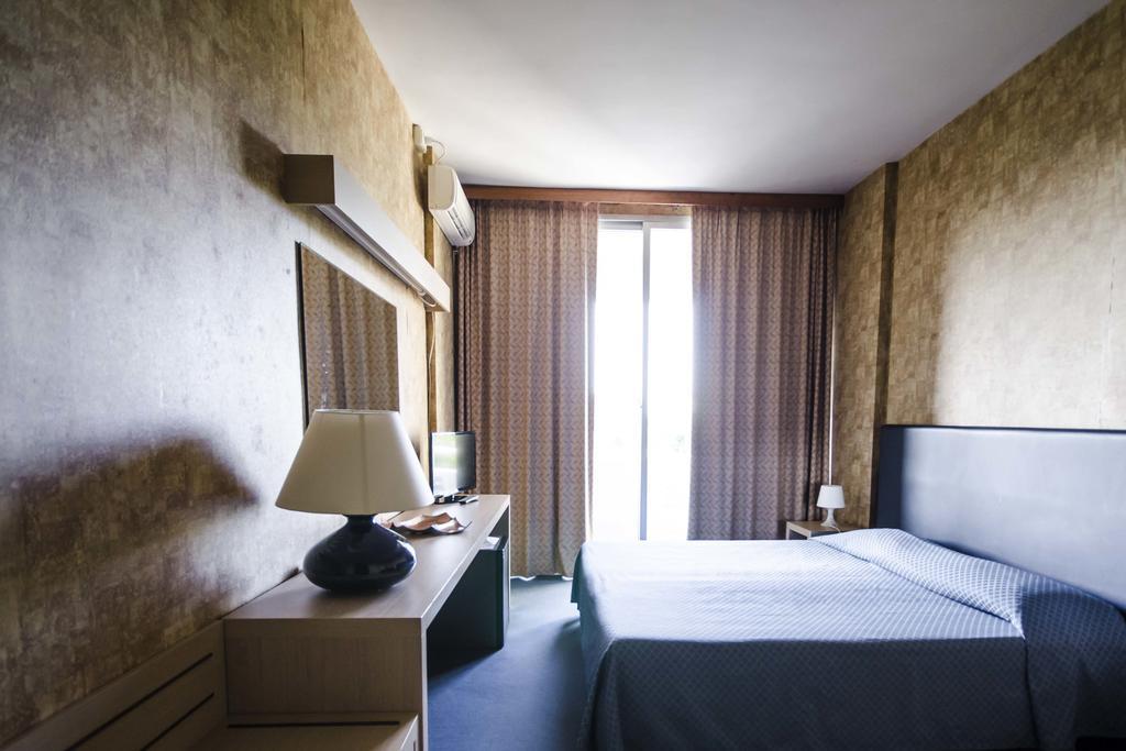 Grand Hotel Helios Tarquinia Eksteriør billede