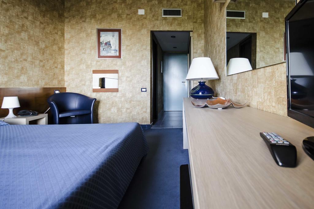 Grand Hotel Helios Tarquinia Eksteriør billede