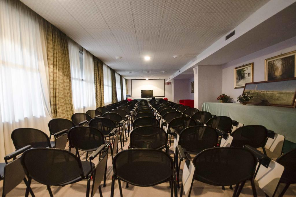 Grand Hotel Helios Tarquinia Eksteriør billede
